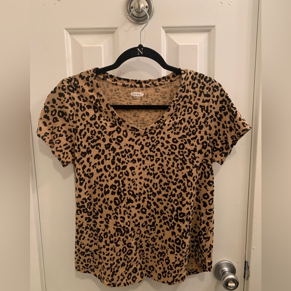 Cheetah Print, V-Neck, Cotton Tee, Size Small